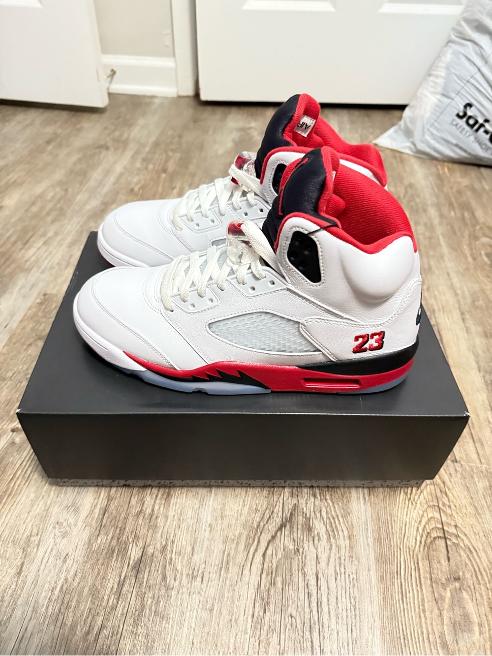 Air Jordan 5 Retro